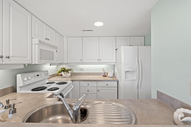 100 Ocean Creek Dr Apt M2, Myrtle Beach, SC 29572