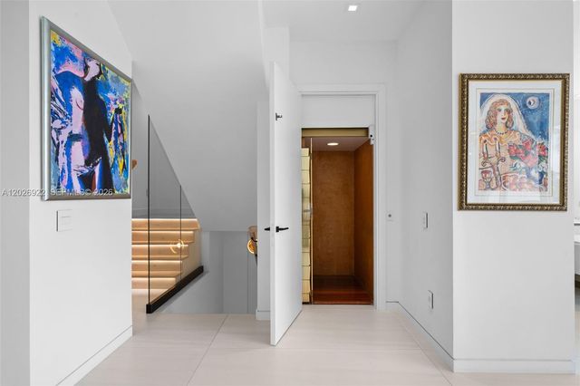 16500 Collins Ave TH-8, Sunny Isles Beach, FL 33160