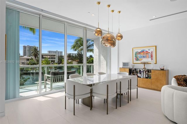16500 Collins Ave TH-8, Sunny Isles Beach, FL 33160