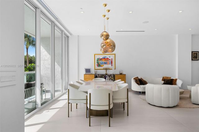 16500 Collins Ave TH-8, Sunny Isles Beach, FL 33160