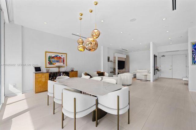 16500 Collins Ave TH-8, Sunny Isles Beach, FL 33160