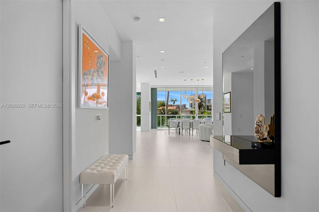 16500 Collins Ave TH-8, Sunny Isles Beach, FL 33160