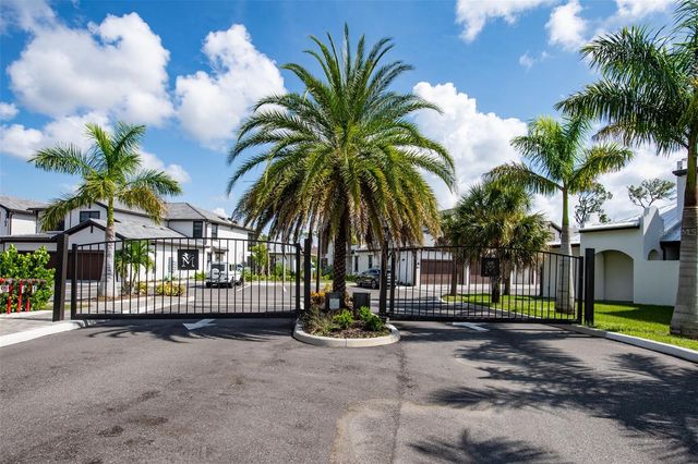 5707 N HONORE AVENUE 621, Sarasota, FL 34243