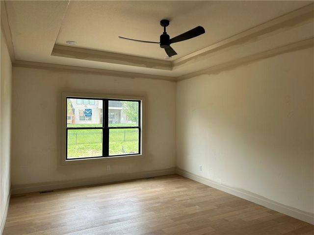3014 NE 102nd Street, Kansas City, MO 64155