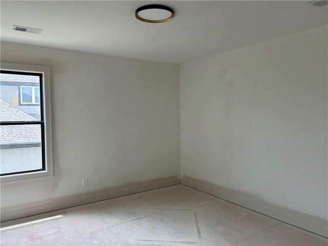 3014 NE 102nd Street, Kansas City, MO 64155
