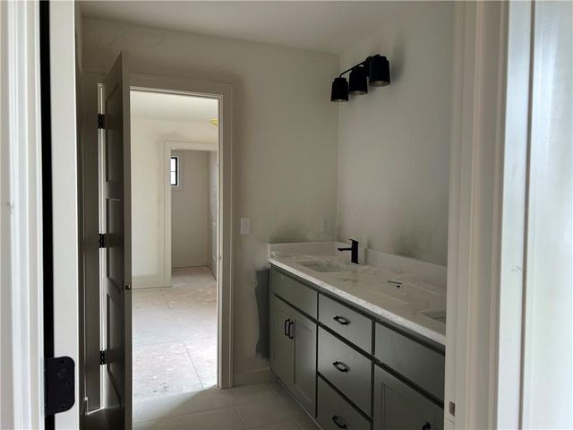 3014 NE 102nd Street, Kansas City, MO 64155