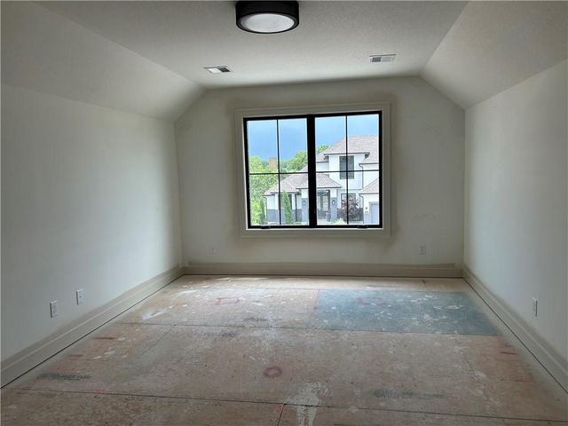 3014 NE 102nd Street, Kansas City, MO 64155