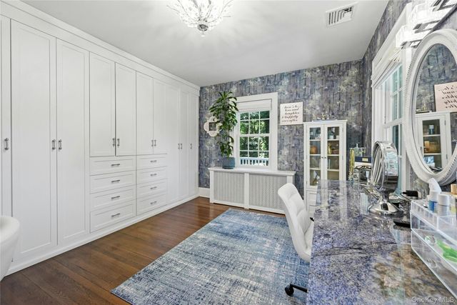 2 Kaiser Hill Road, Huntington Bay, NY 11743