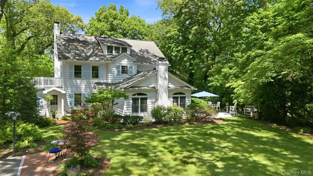 2 Kaiser Hill Road, Huntington Bay, NY 11743