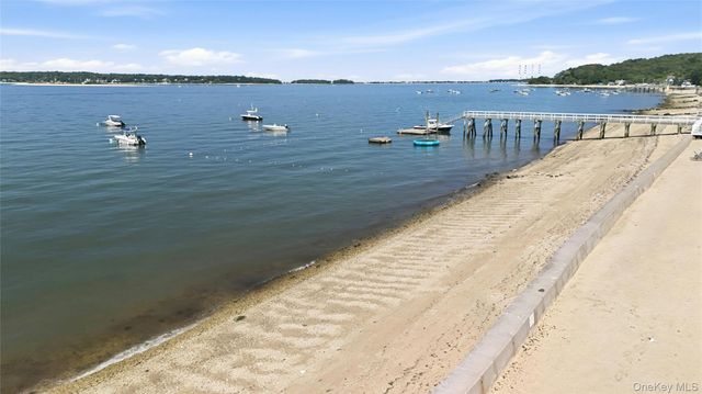 2 Kaiser Hill Road, Huntington Bay, NY 11743