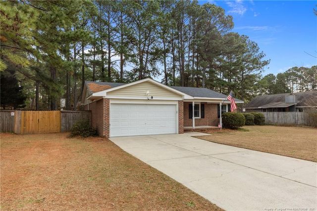 203 Carriage Lane, Raeford, NC 28376