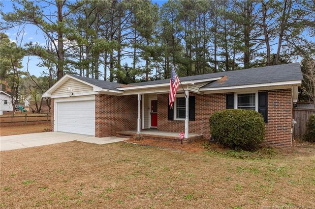 203 Carriage Lane, Raeford, NC 28376