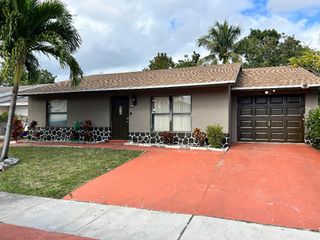 7347 Pinedale Drive, Boynton Beach, FL 33436