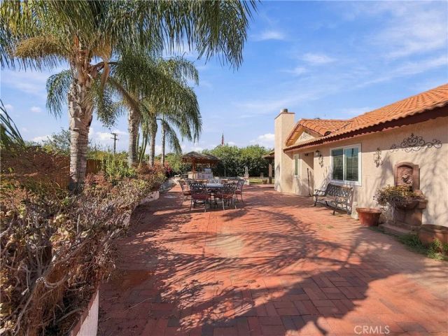 23856 Outrigger, Canyon Lake, CA 92587