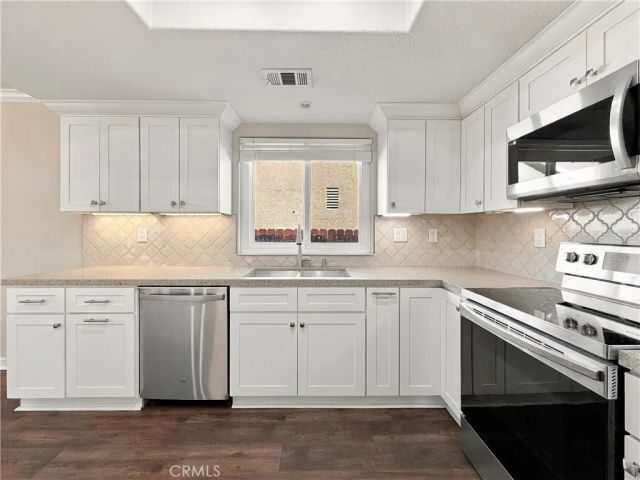 23856 Outrigger, Canyon Lake, CA 92587