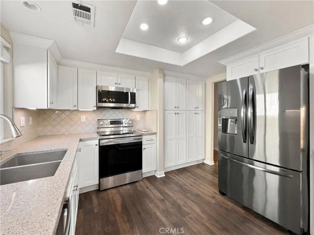 23856 Outrigger, Canyon Lake, CA 92587