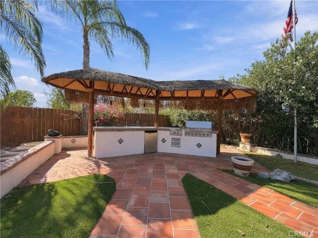 23856 Outrigger, Canyon Lake, CA 92587
