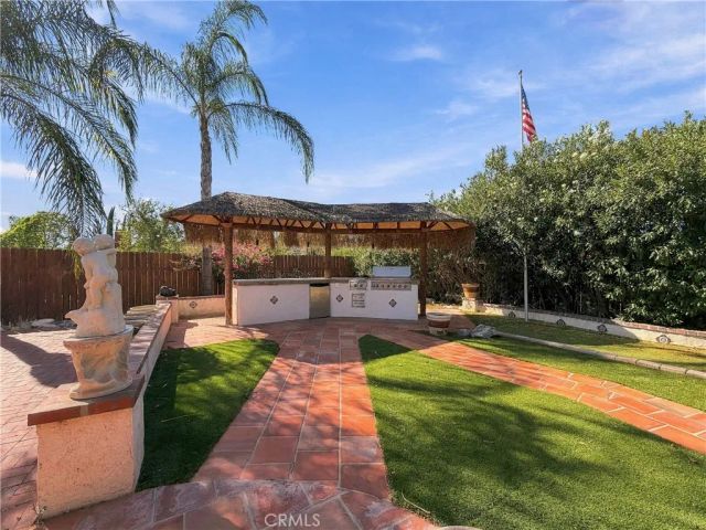 23856 Outrigger, Canyon Lake, CA 92587