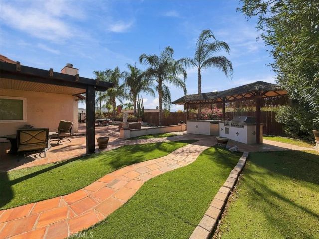 23856 Outrigger, Canyon Lake, CA 92587