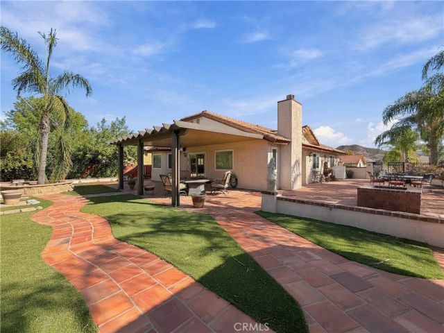 23856 Outrigger, Canyon Lake, CA 92587