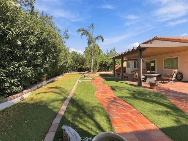 23856 Outrigger, Canyon Lake, CA 92587