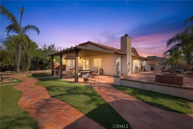 23856 Outrigger, Canyon Lake, CA 92587