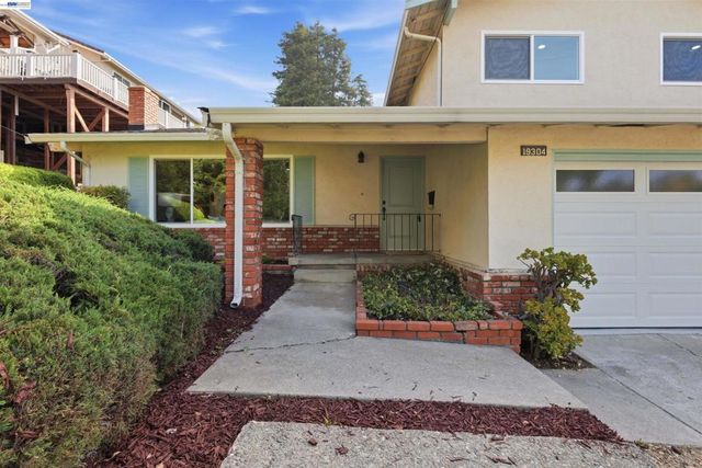 19304 Barclay Rd, Castro Valley, CA 94546