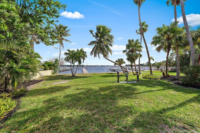 122 S Lake Drive, Lantana, FL 33462