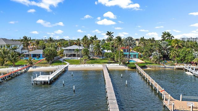 122 S Lake Drive, Lantana, FL 33462