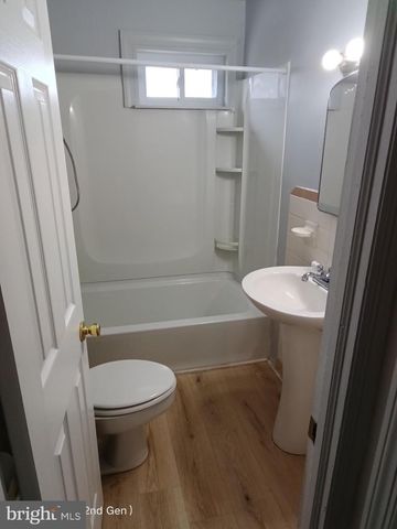 16 N ORCHARD ST, Gibbstown, NJ 08027