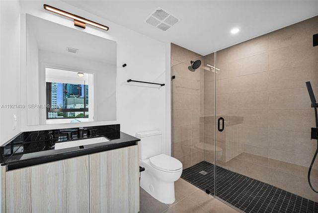 225 N Miami Avenue 901, Miami, FL 33128