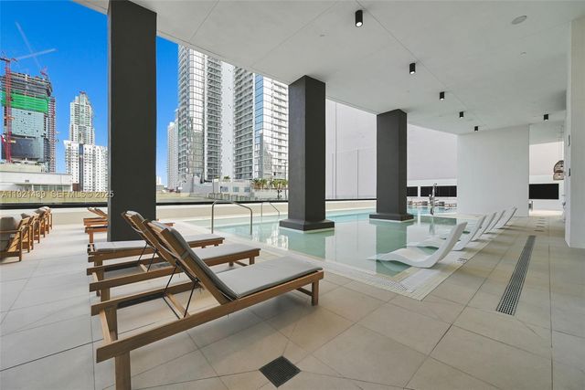 225 N Miami Avenue 901, Miami, FL 33128