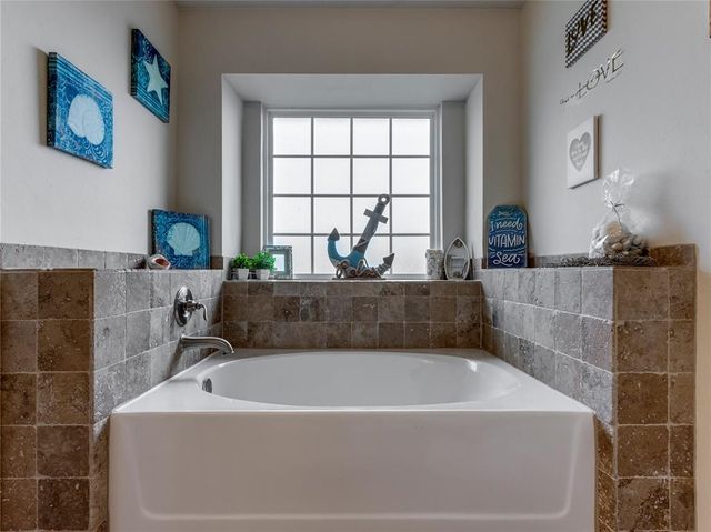 2365 Turtlewood River Road, Midwest City, OK 73130
