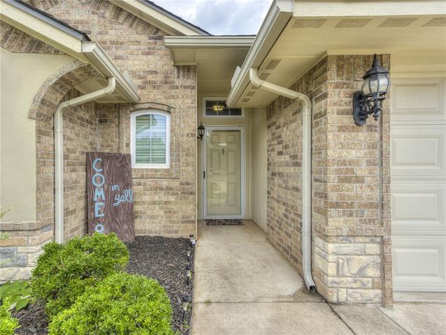 2365 Turtlewood River Road, Midwest City, OK 73130