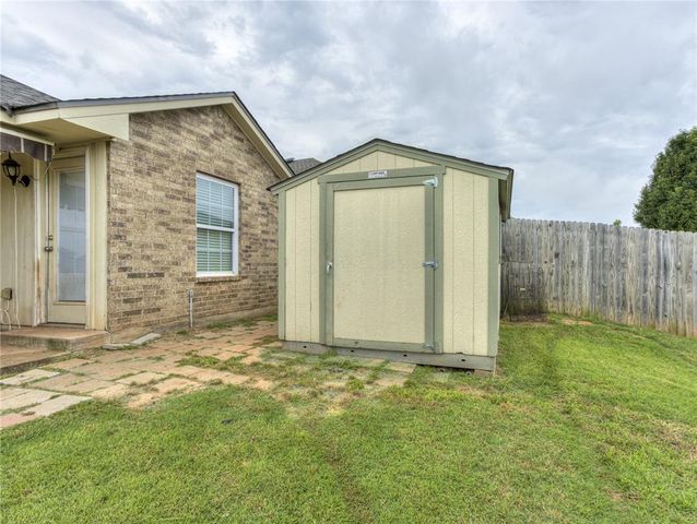 2365 Turtlewood River Road, Midwest City, OK 73130