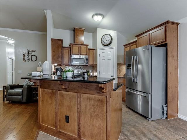 2365 Turtlewood River Road, Midwest City, OK 73130