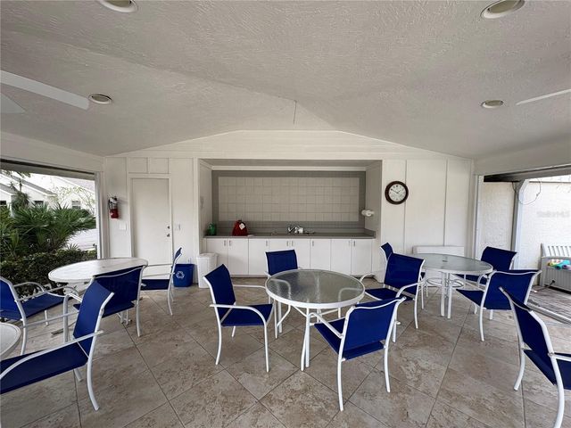 6228 COUNTRY CLUB WAY, Sarasota, FL 34243