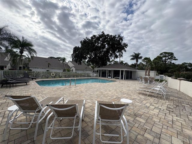 6228 COUNTRY CLUB WAY, Sarasota, FL 34243