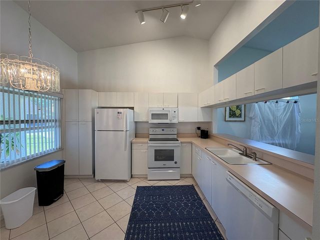 6228 COUNTRY CLUB WAY, Sarasota, FL 34243