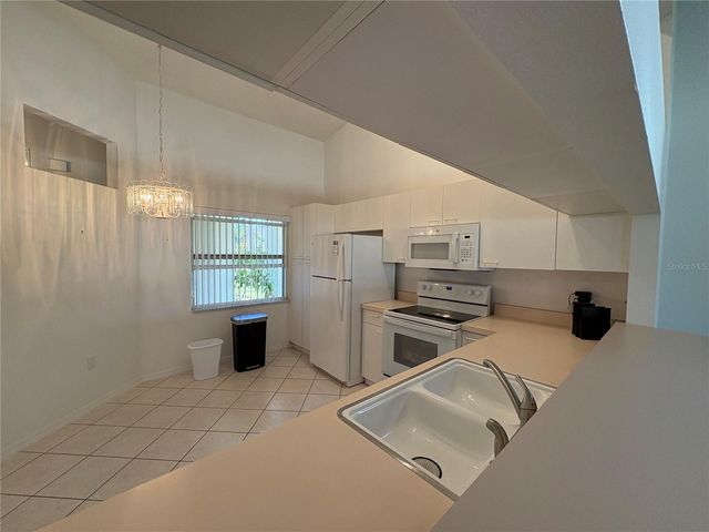 6228 COUNTRY CLUB WAY, Sarasota, FL 34243