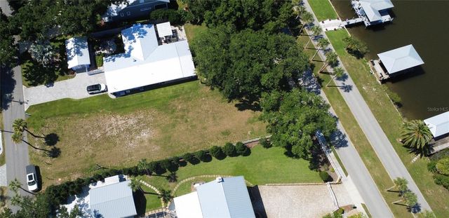 622 N RIVERSIDE DRIVE, New Smyrna Beach, FL 32168