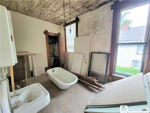 52 Lakeview Avenue, Jamestown, NY 14701