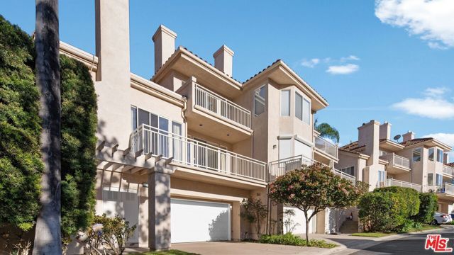 696 Palisades Drive, Pacific Palisades (los Angeles), CA 90272