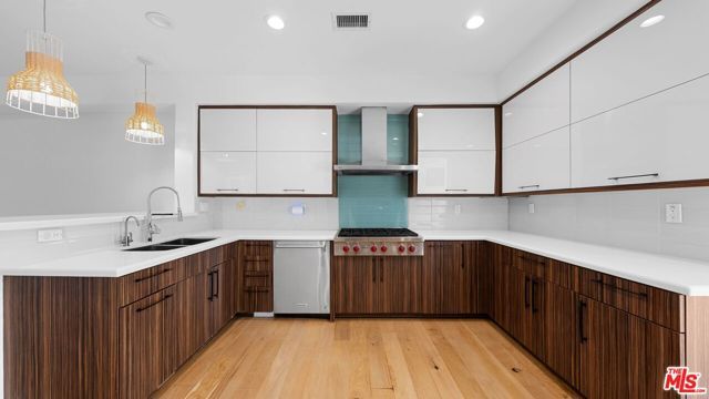 696 Palisades Drive, Pacific Palisades (los Angeles), CA 90272