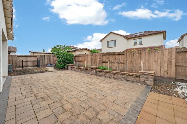 7487 Tapiro Way, Sacramento, CA 95829