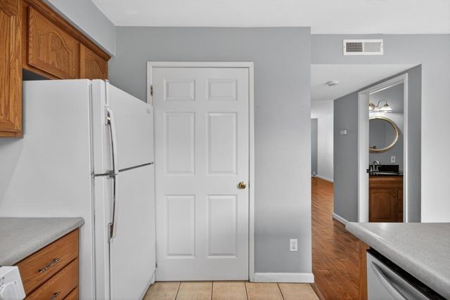 2161 Cottage Way, Sacramento, CA 95825