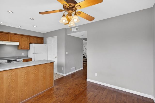 2161 Cottage Way, Sacramento, CA 95825