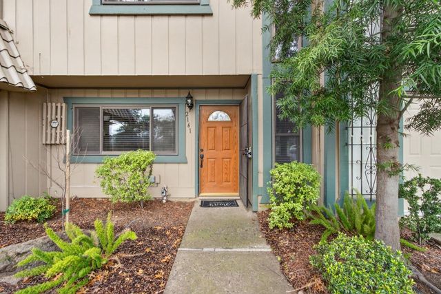 2161 Cottage Way, Sacramento, CA 95825