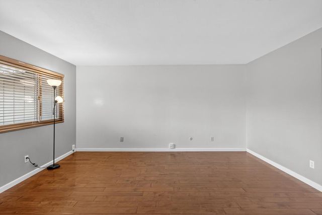 2161 Cottage Way, Sacramento, CA 95825