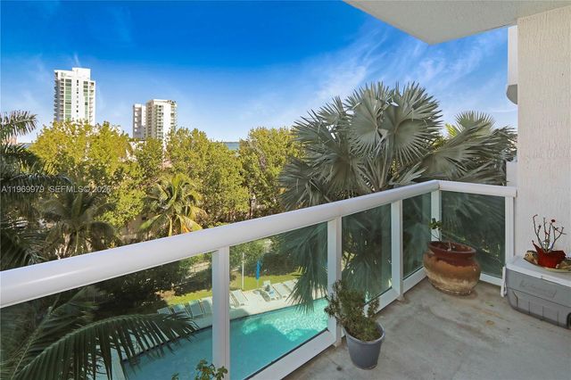 7910 Harbor Island Dr 405, North Bay Village, FL 33141